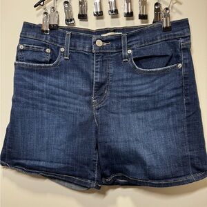 Levi's Blue Jean Shorts Medium-Dark Wash